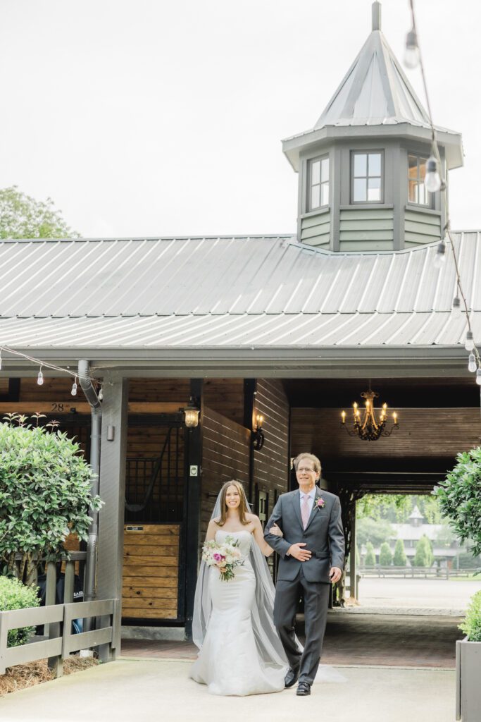 Romantic wedding at Windwood Equestrian in Birmingham Alabama