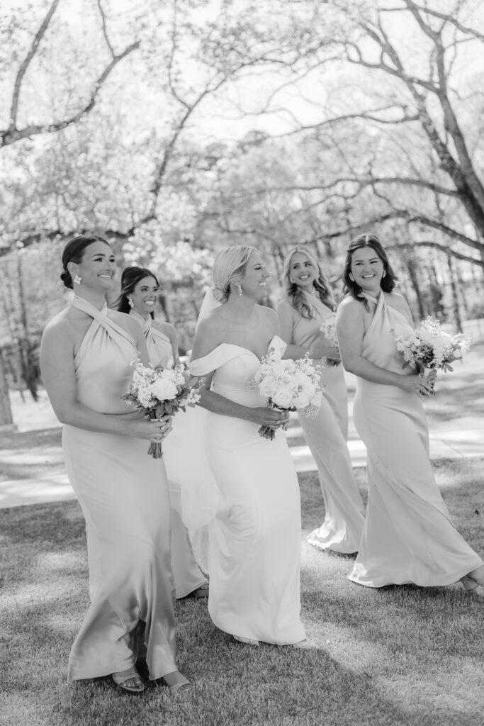 4T Vineyards wedding bridesmaid portraits in Alabama with bride and bridesmaids