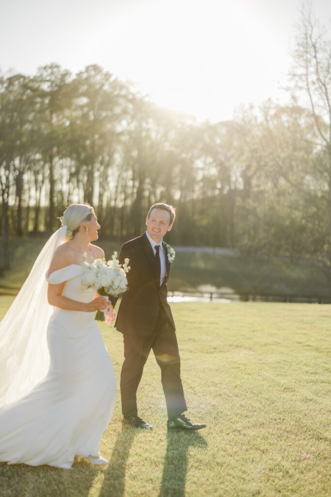 4T Vineyards wedding sunset pictures in Alabama with bride and groom