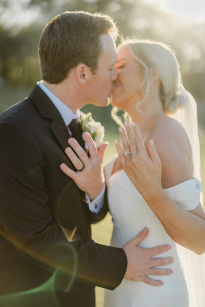 4T Vineyards wedding sunset pictures in Alabama with bride and groom