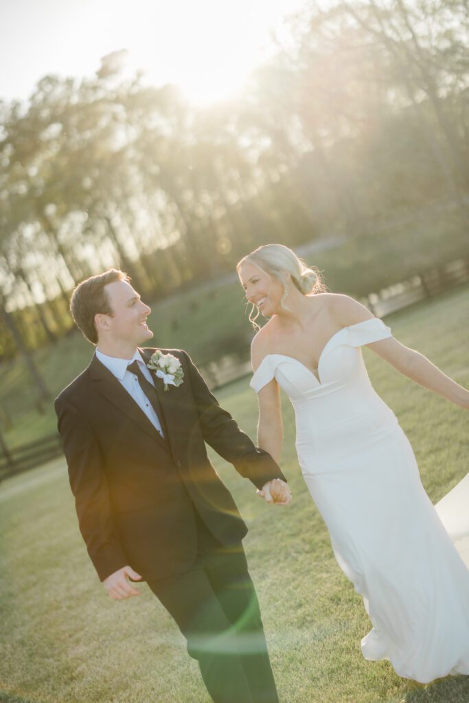 4T Vineyards wedding sunset pictures in Alabama with bride and groom