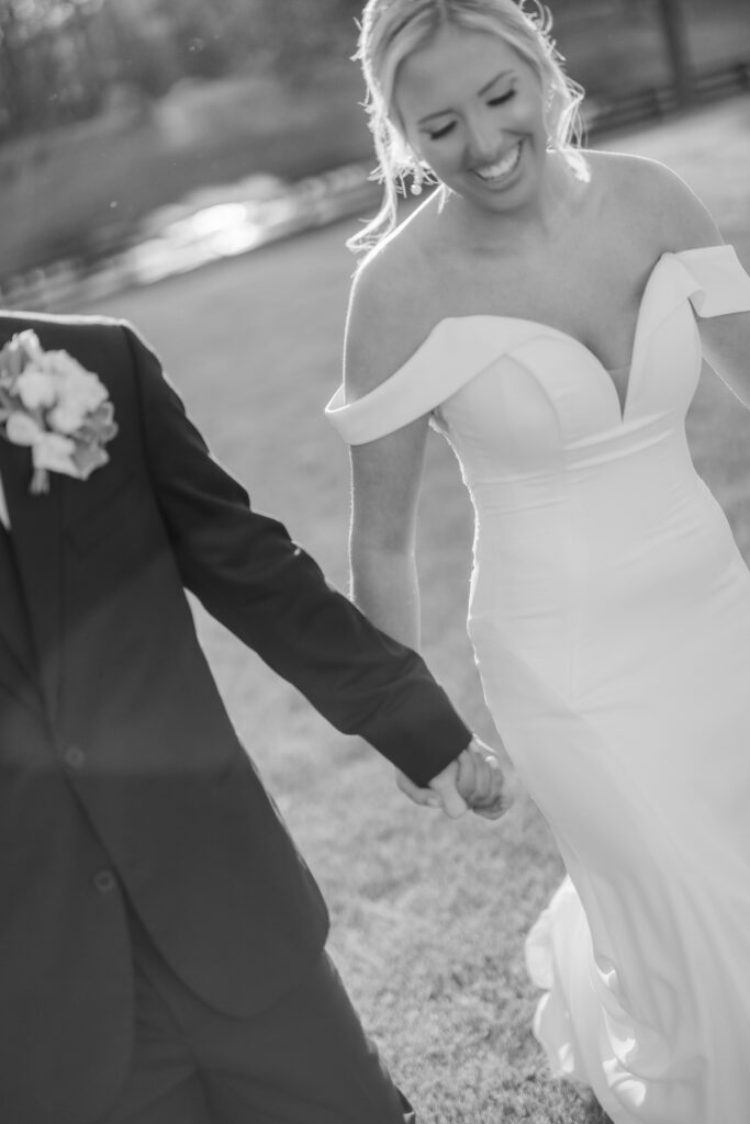 4T Vineyards wedding sunset pictures in Alabama with bride and groom