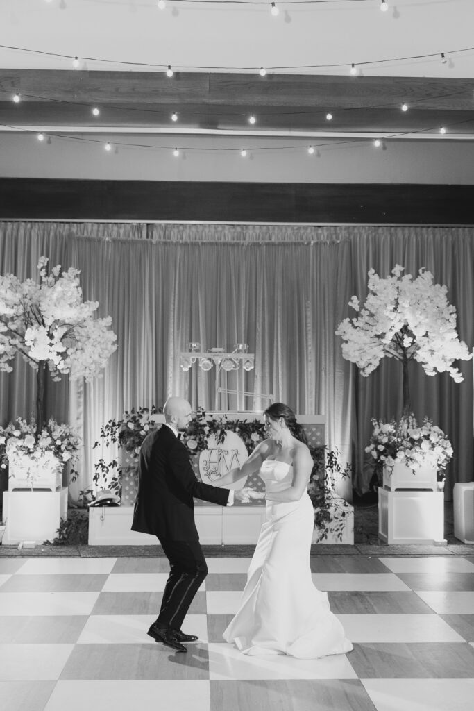 Bride and groom last dance at The Club Birmingham wedding reception