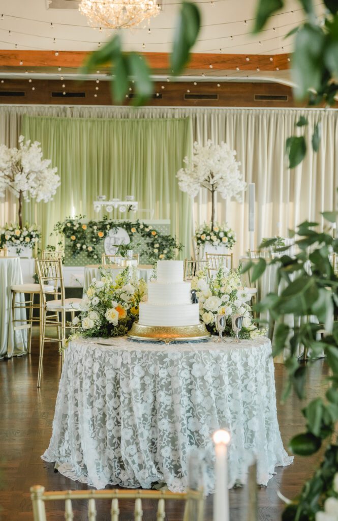 Elegant wedding reception at The Club in Birmingham Alabama with candlelight and floral design