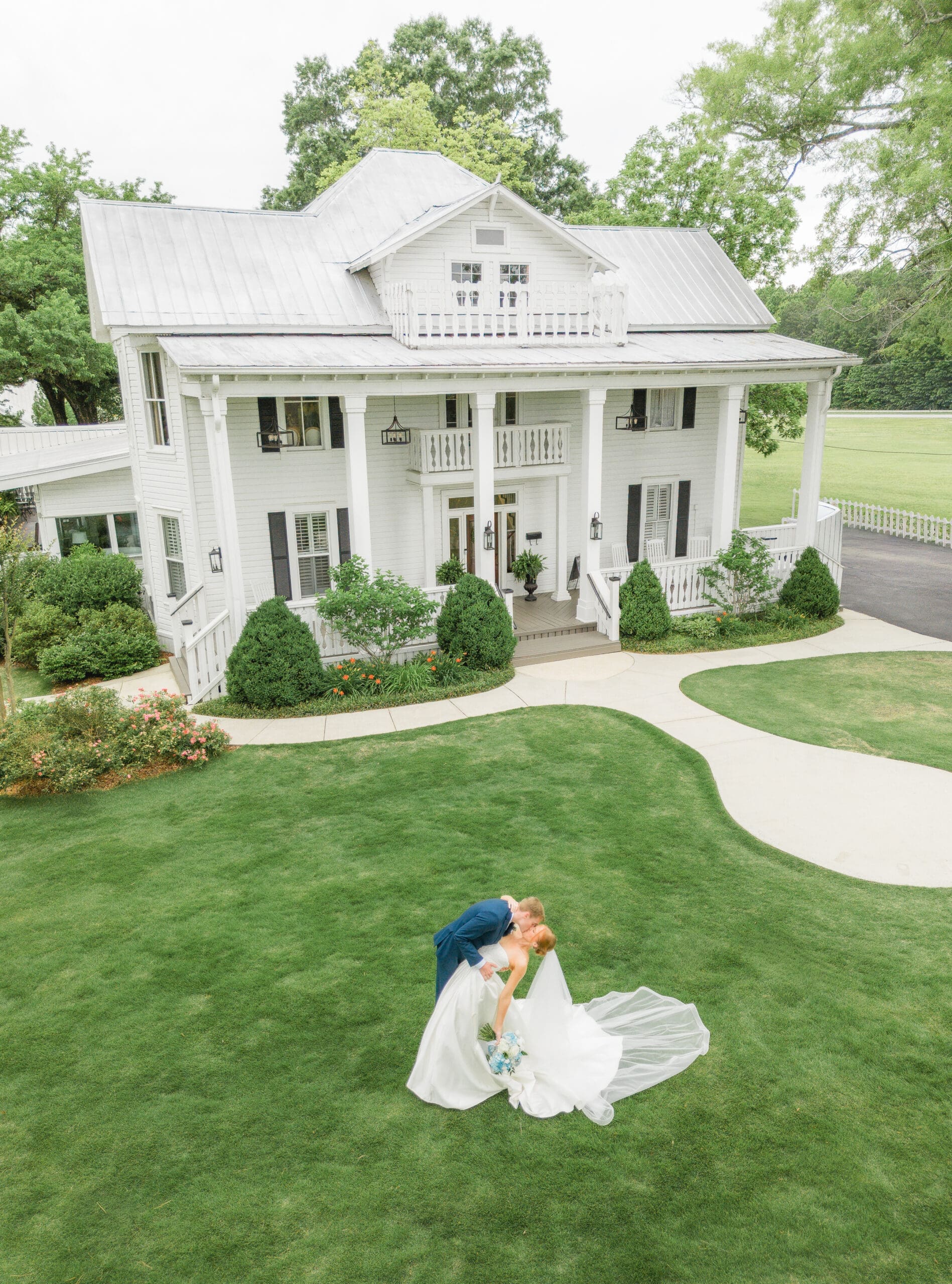 Bride and groom wedding photos at Camelot Manor venue