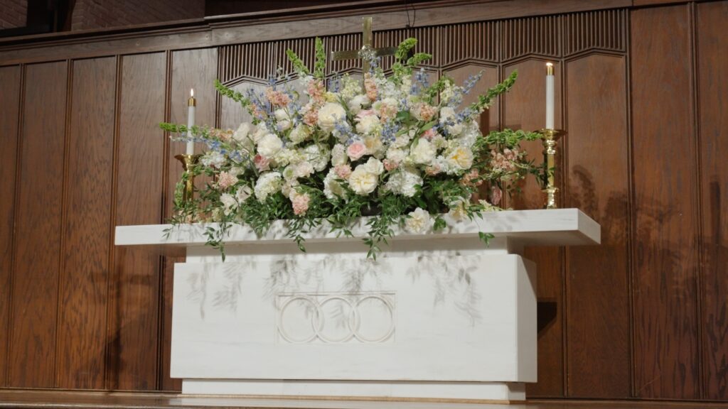 Floral ceremony at Vestavia Hills Methodist Church