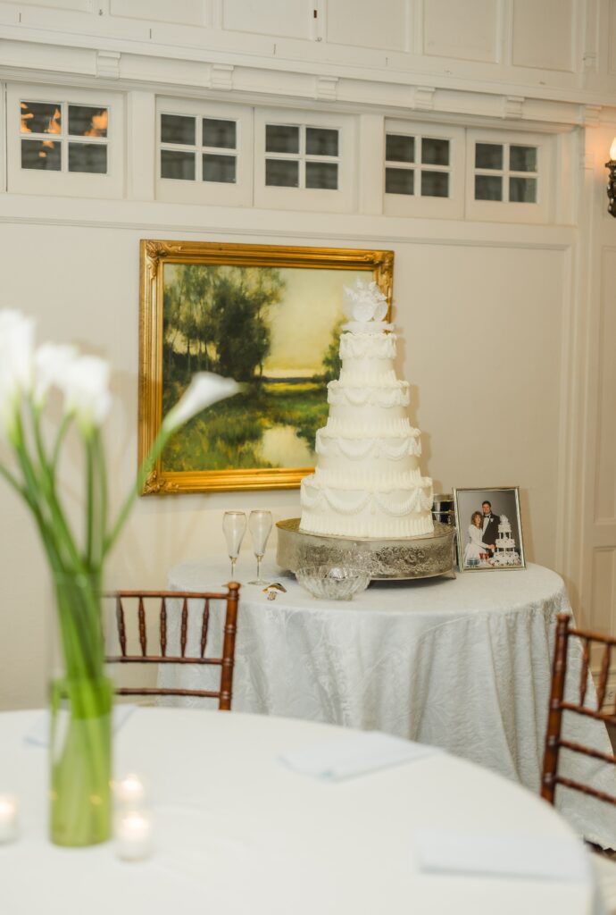Kendall and Luke’s wedding cake created by Olexa’s Catering for their Clubhouse on Highland reception